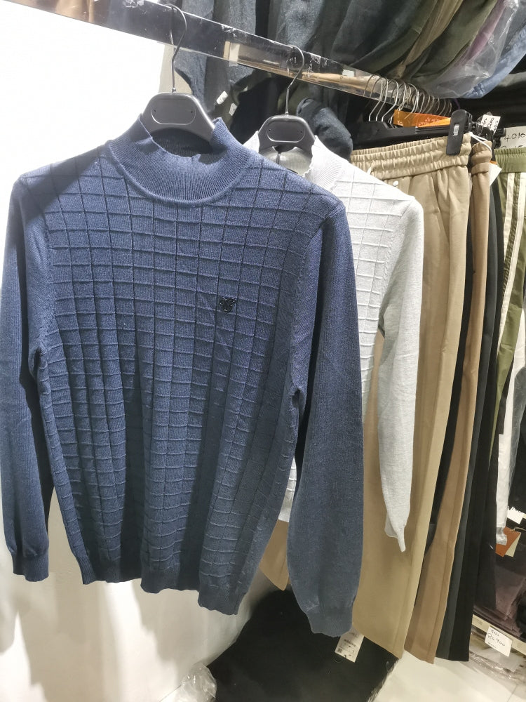 Textured polo mid neck fitted sweater