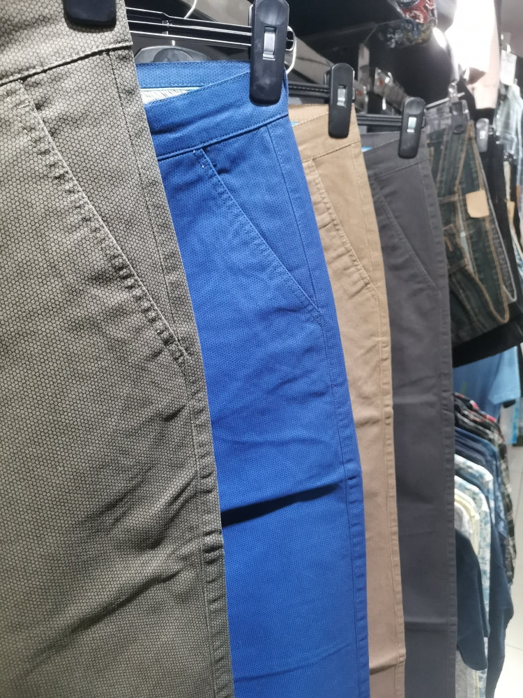 Textured fitted trousers
