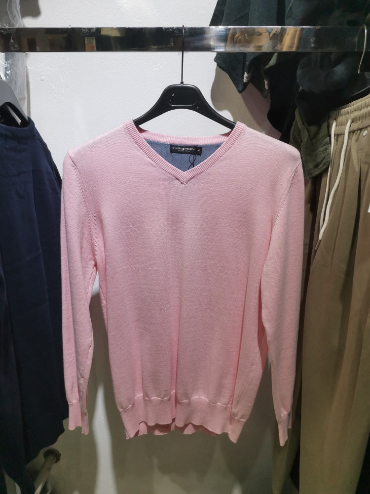 V neck sweater