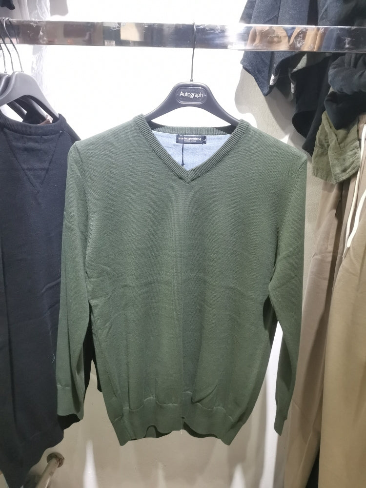 V neck sweater