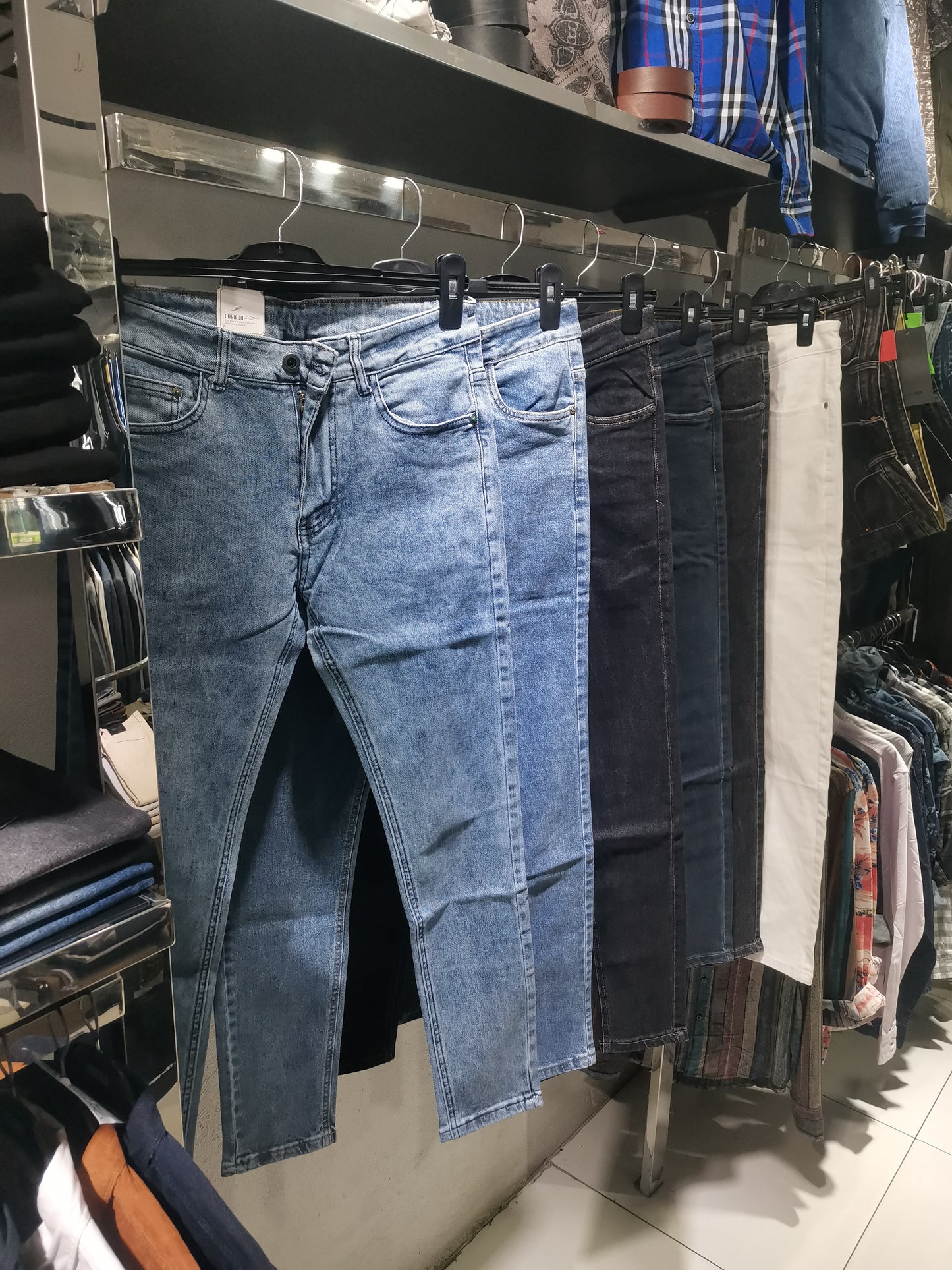 Clean Wash Fitted jeans