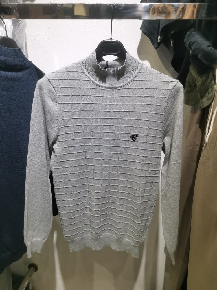 Textured polo mid neck fitted sweater