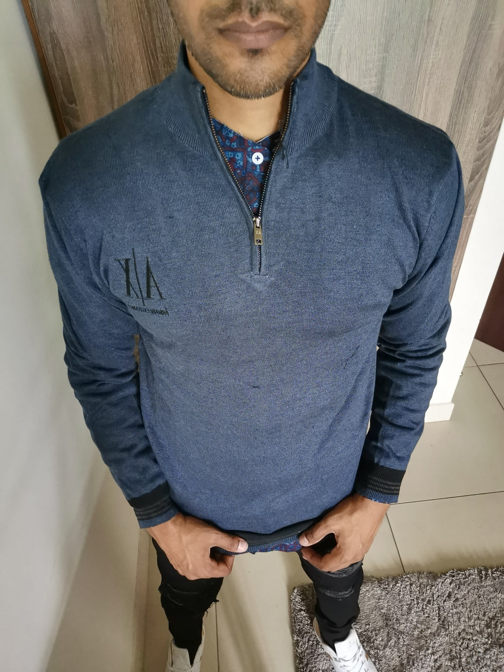 Zip up  smart sweater